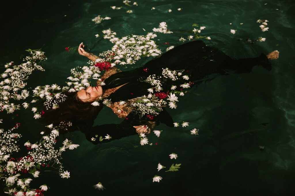 floating, flowers, woman-1845571.jpg